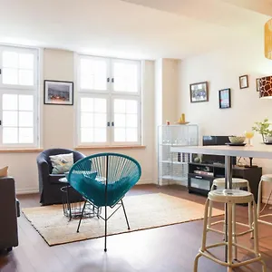 Charming Flat In A Calm Street At The Historic Heart Of - Welkeys Apartamento Bayona